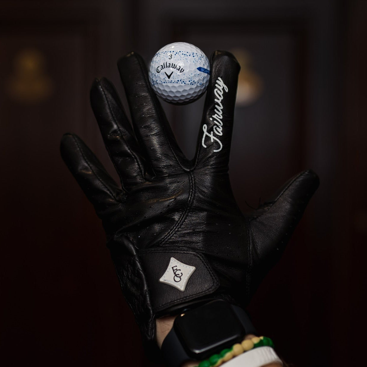 Logo Glove
